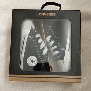 Infant converse crib shoe